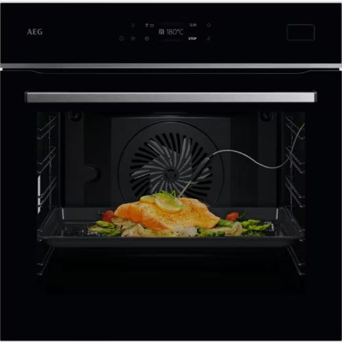 Four encastrable Série 8000 – Cuisson vapeur intégrée / Chaleur tournante pulsée