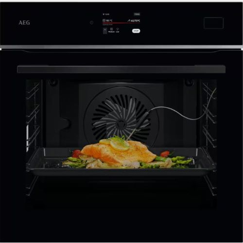 Four encastrable Série 8000 – Cuisson vapeur intégrée / Chaleur tournante pulsée
